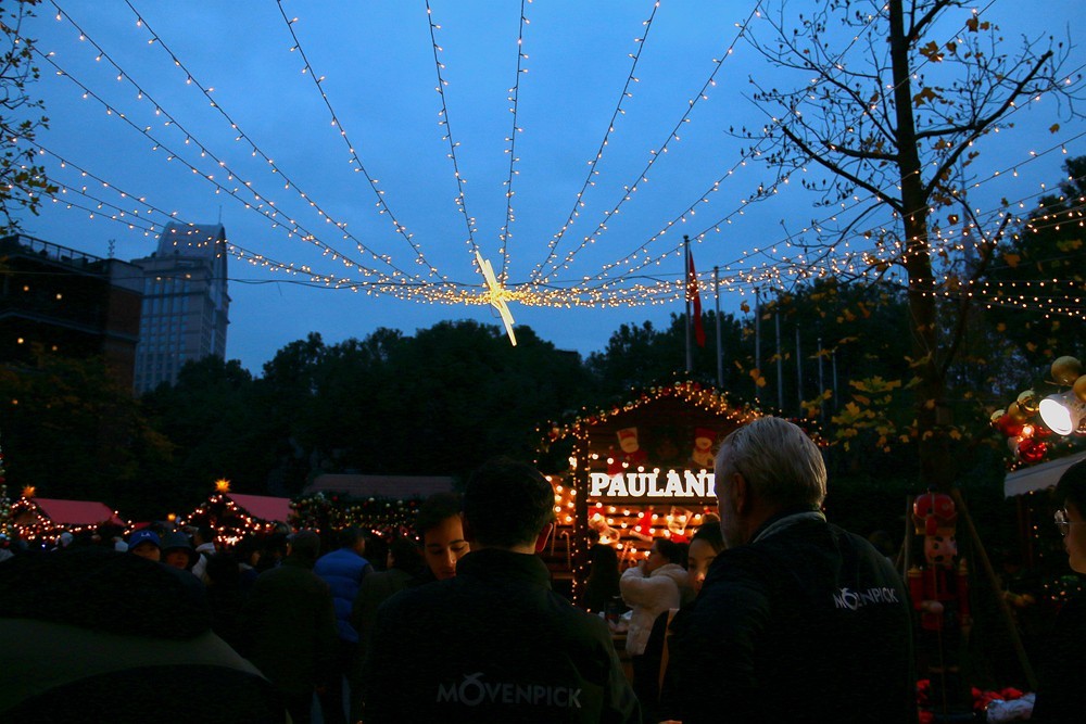 行行摄摄圣诞市集