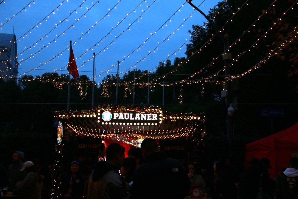 行行摄摄圣诞市集