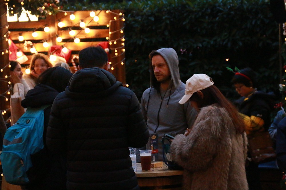 行行摄摄圣诞市集