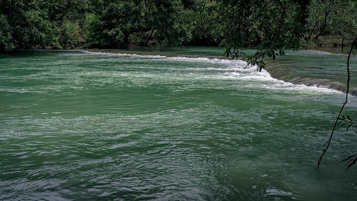 罗平多依河 · 一目十滩