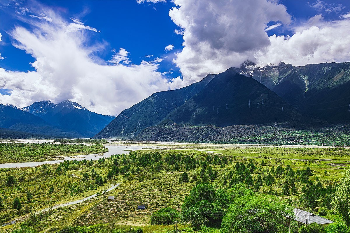 路边停车看风景       318线八宿到通麦片段