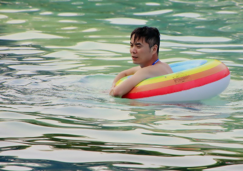 《不老松：忆海南游记》(21)长島蓝湾泳池美景！