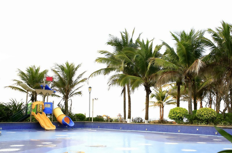 《不老松：忆海南游记》(21)长島蓝湾泳池美景！