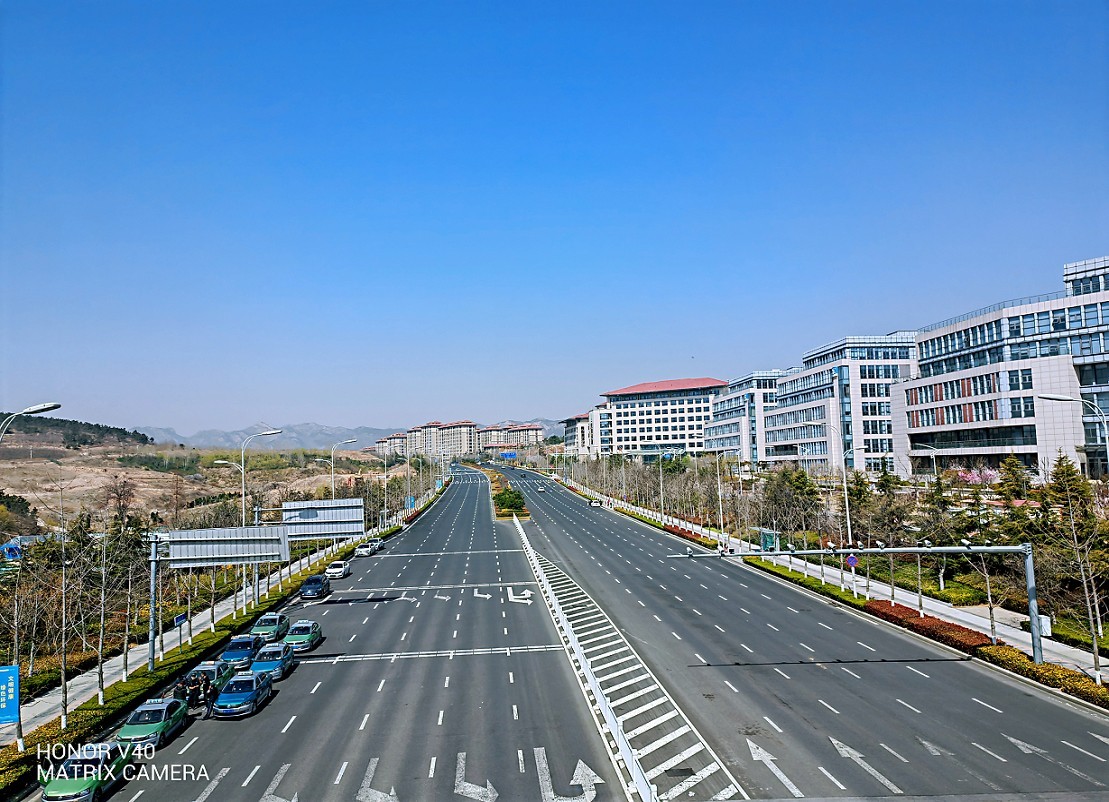 突发奇想去洗温泉结果几天没时间上来没带相机随路用手机拍了几张算是报到帖吧！