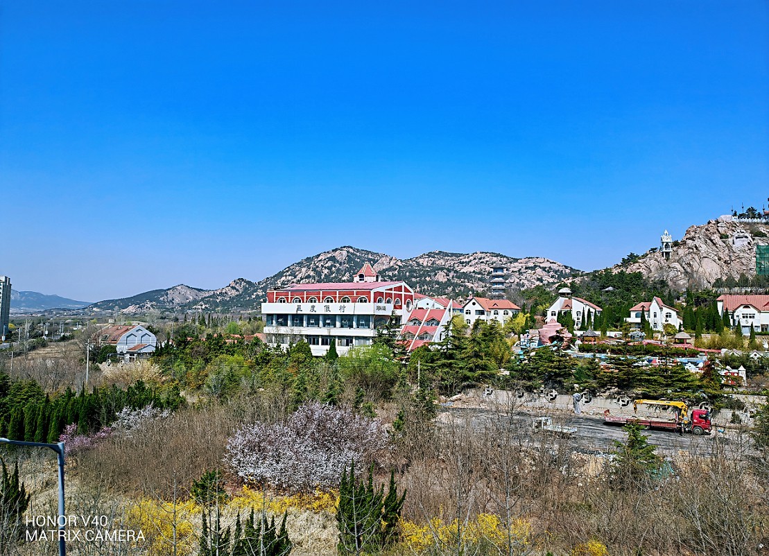 突发奇想去洗温泉结果几天没时间上来没带相机随路用手机拍了几张算是报到帖吧！