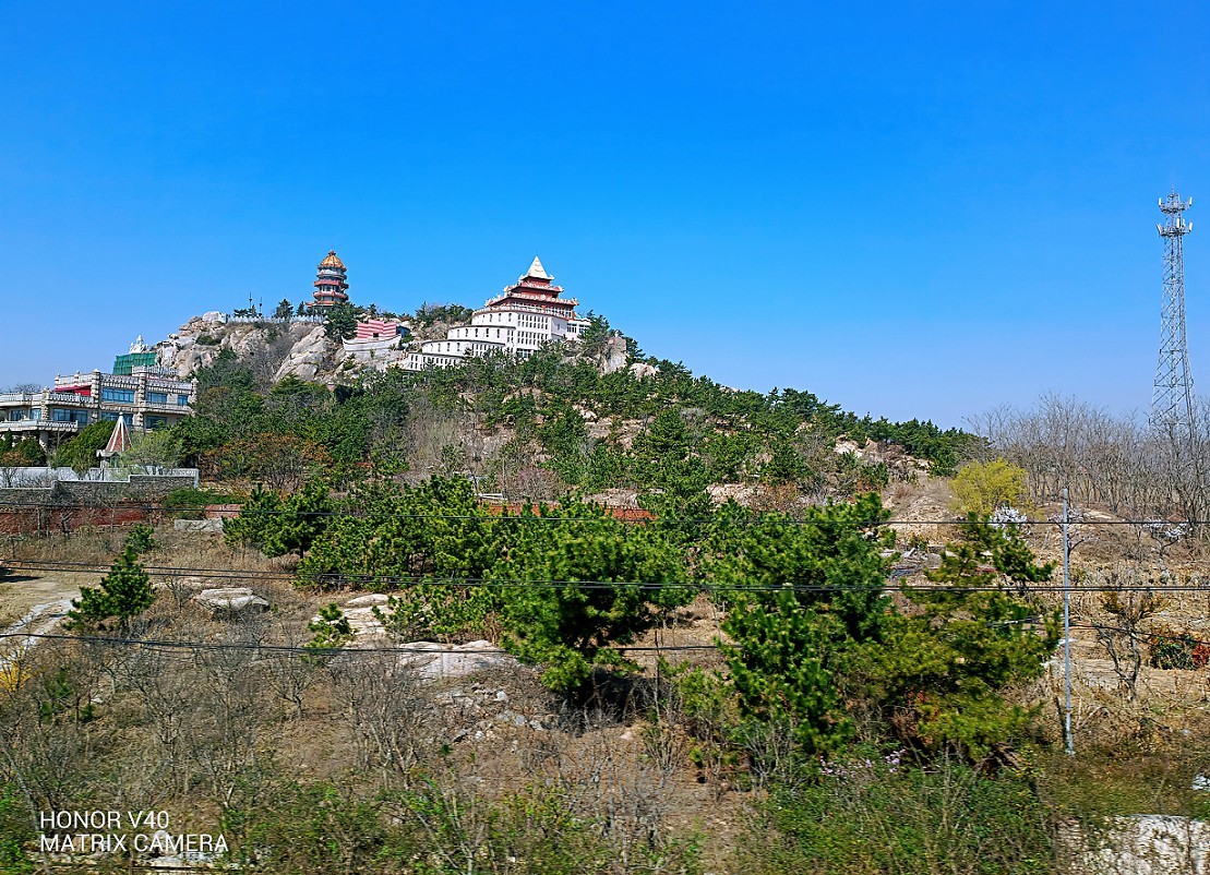 突发奇想去洗温泉结果几天没时间上来没带相机随路用手机拍了几张算是报到帖吧！