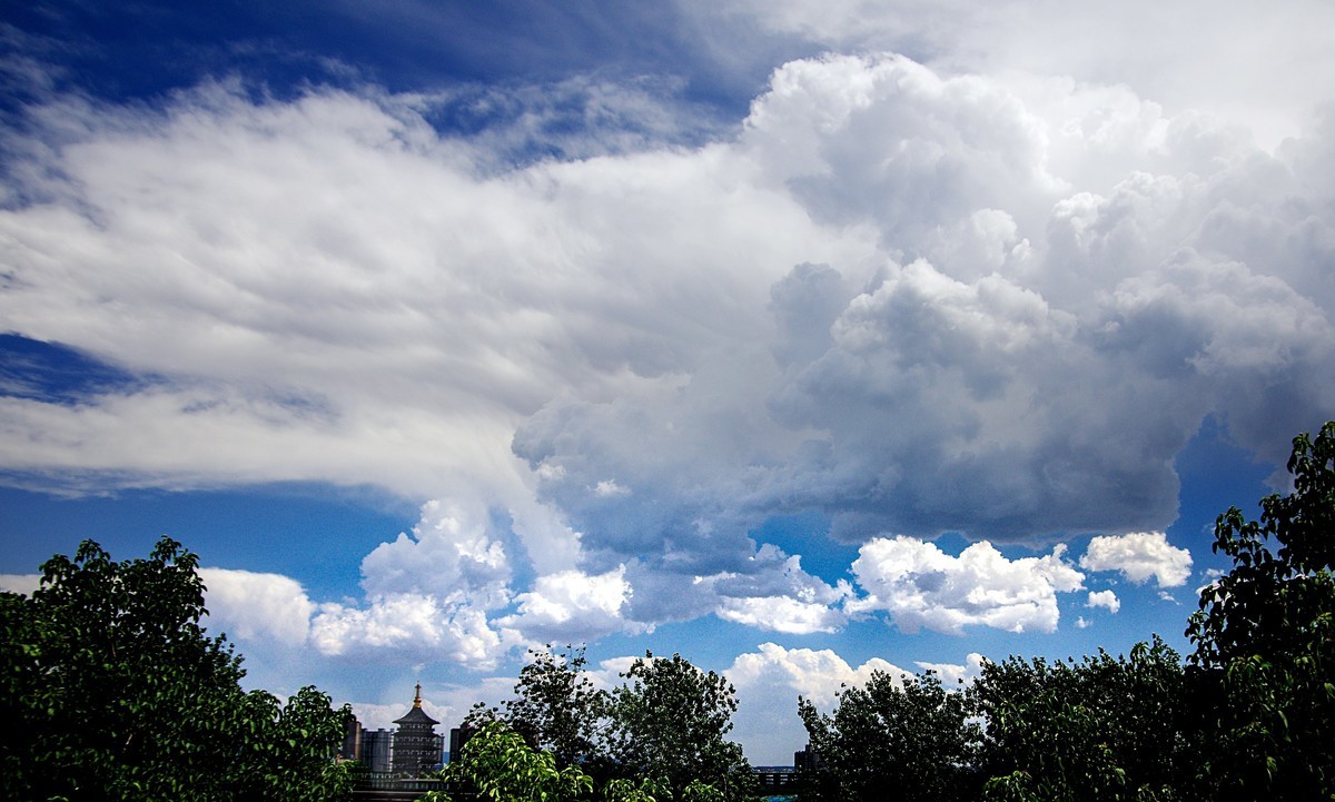 蓝天白云狂想曲