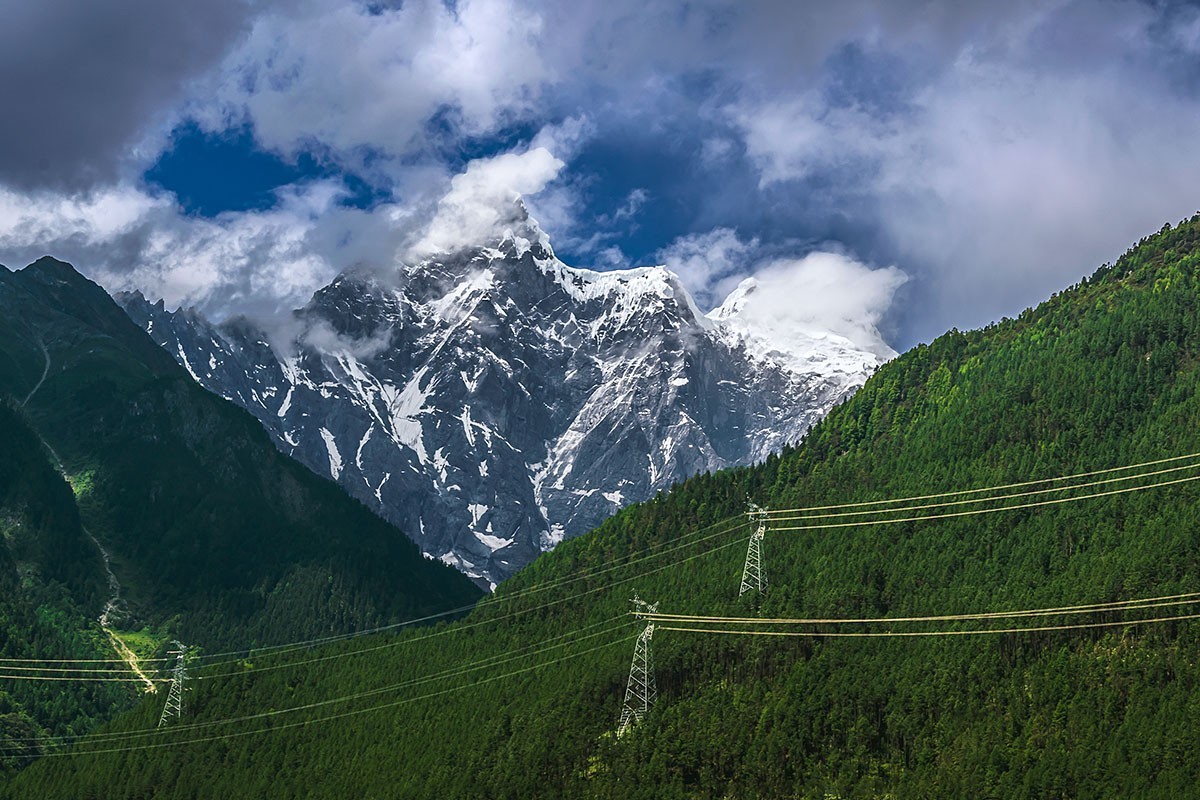 路边停车看风景       318线八宿到通麦片段