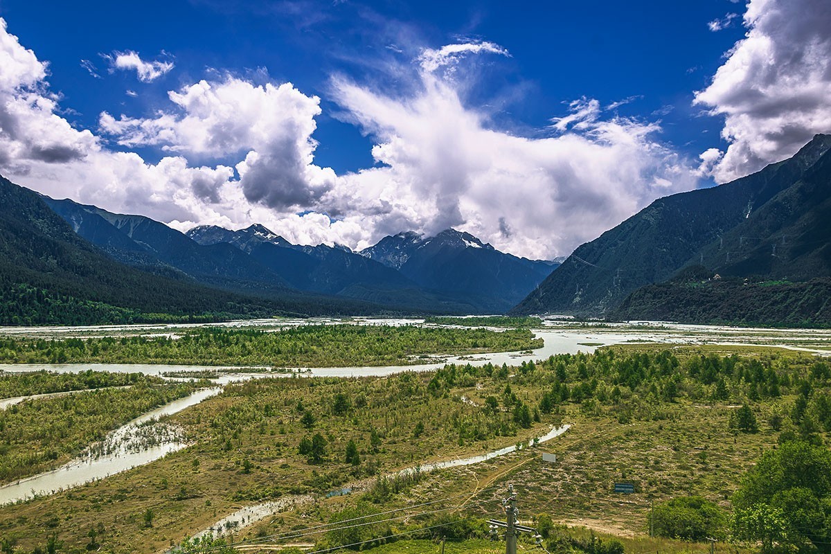 路边停车看风景       318线八宿到通麦片段