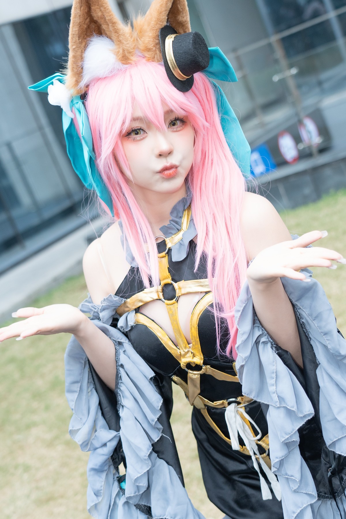 【笑容甜蜜】-漆黑魔术师玉藻前cos