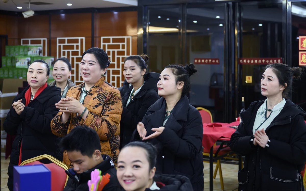 z7ii+24-70f2.8s活动抓拍