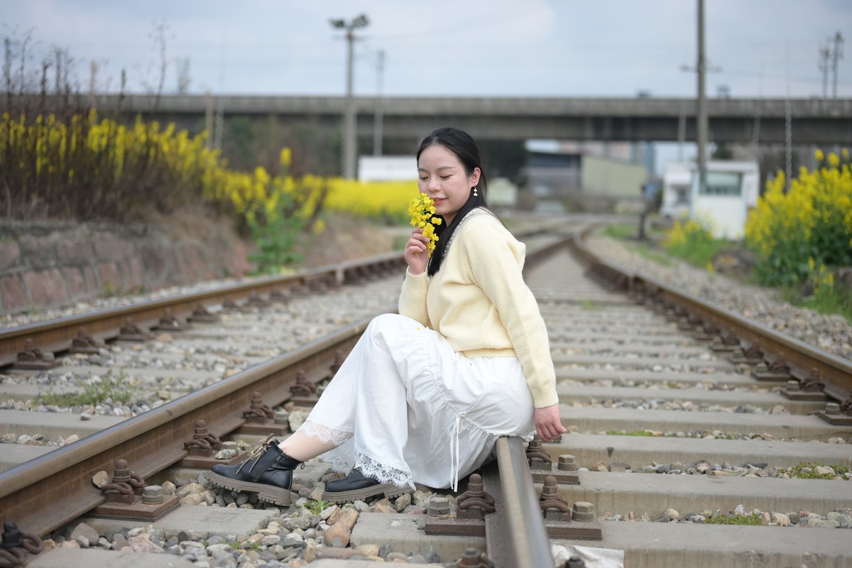 Z63+50mm 1.8S油菜花妹妹