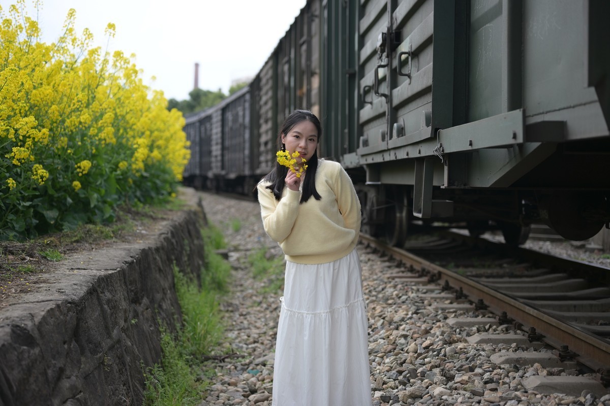 Z63+50mm 1.8S油菜花妹妹