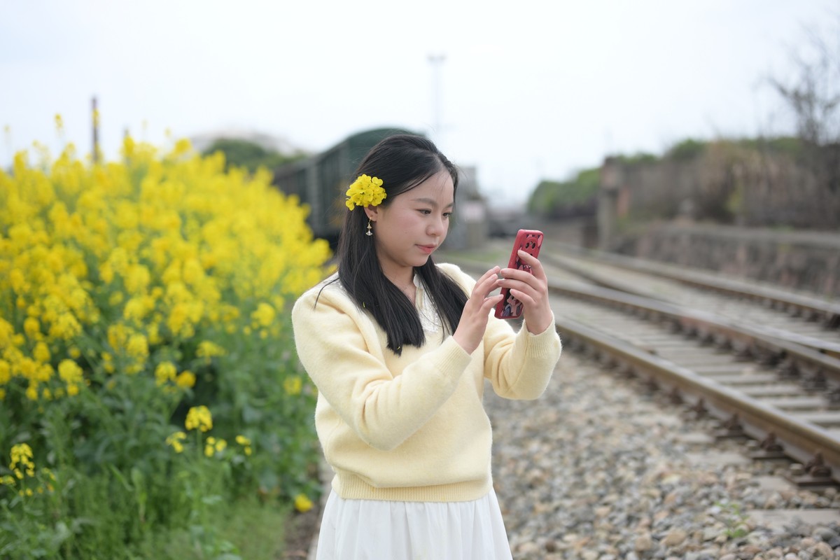Z63+50mm 1.8S油菜花妹妹