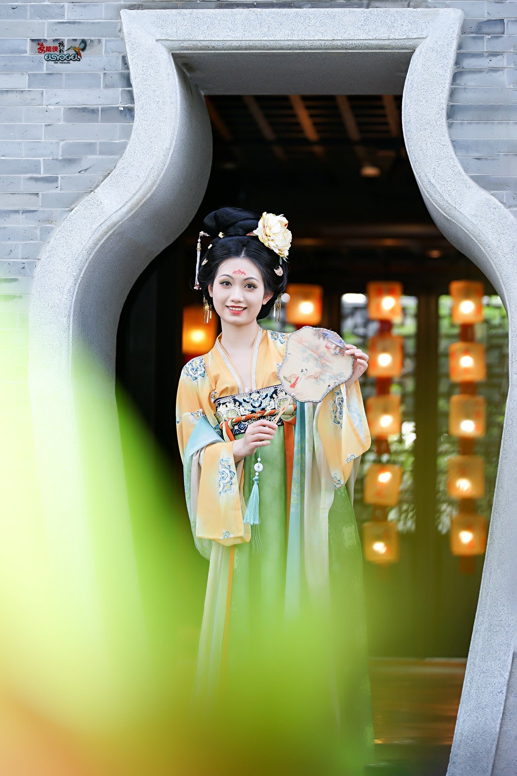 【瓶中花】---小覔