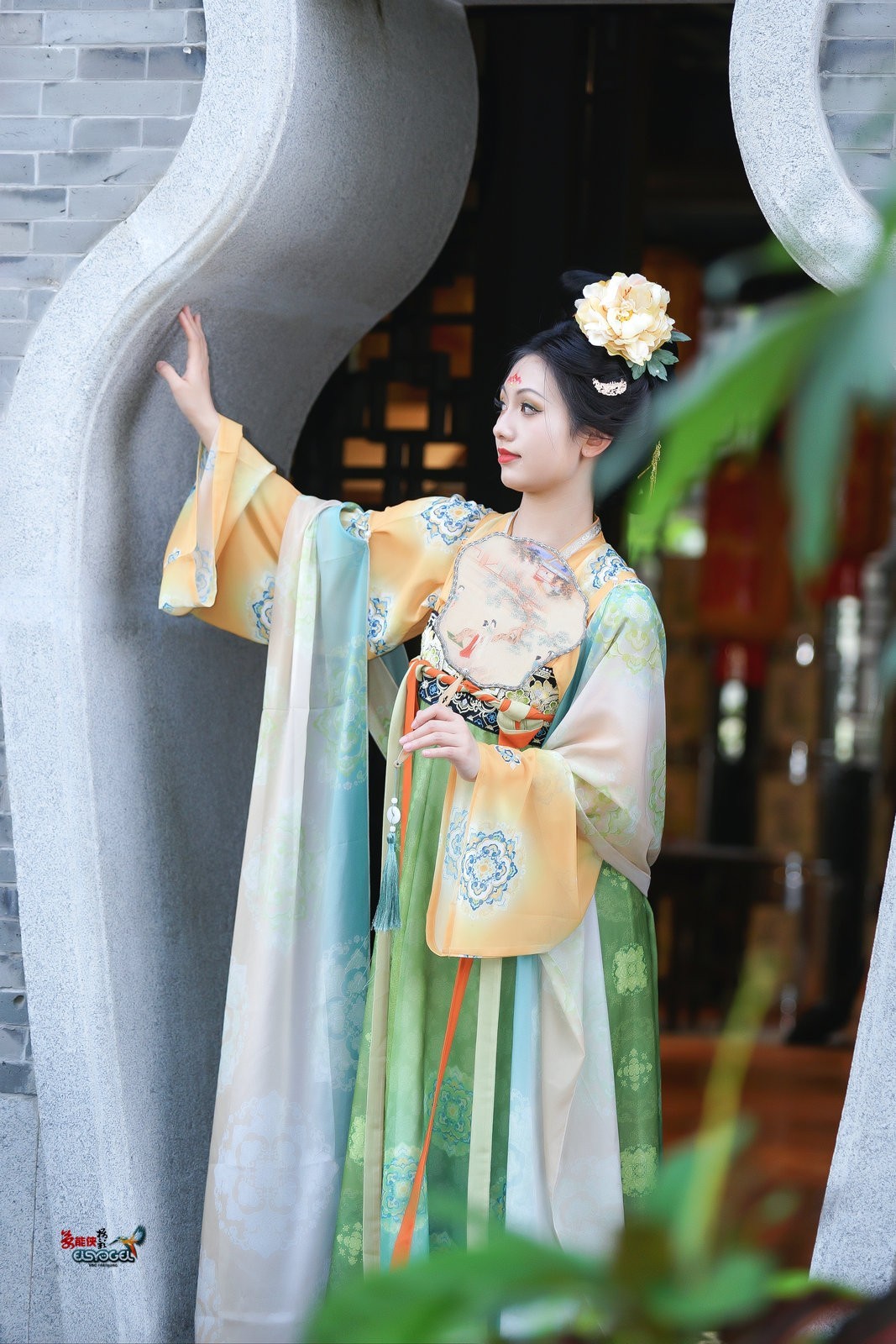 【瓶中花】---小覔