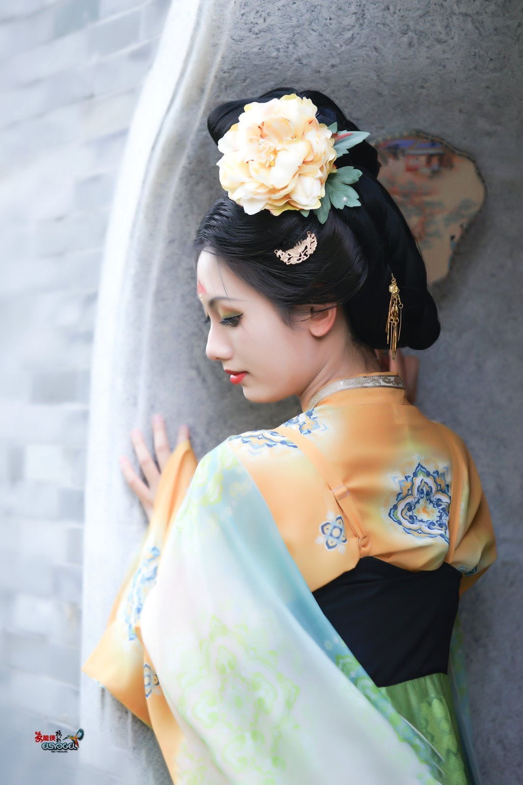 【瓶中花】---小覔