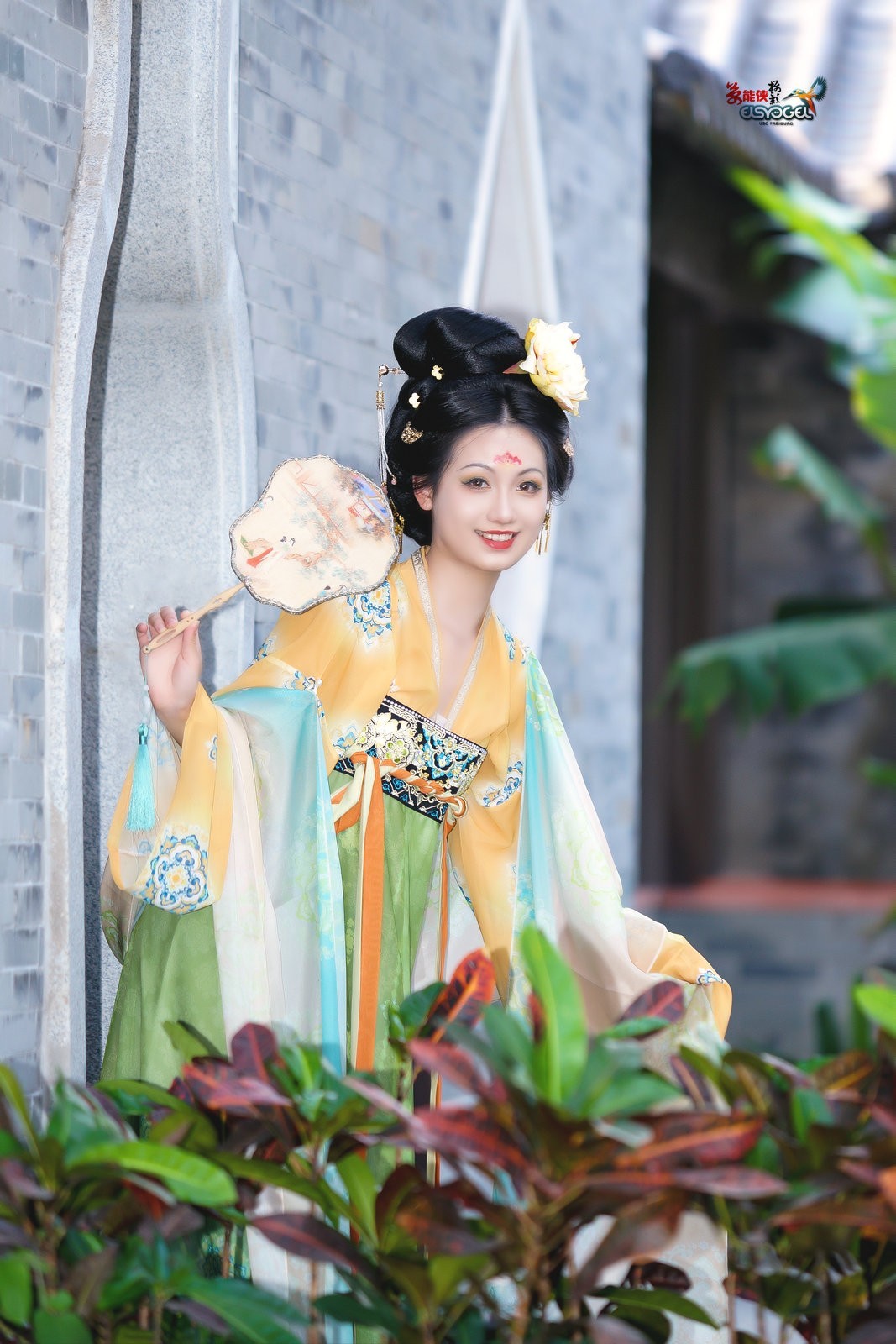 【瓶中花】---小覔