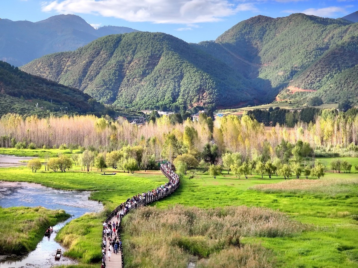 俯瞰泸沽湖草海续集9p