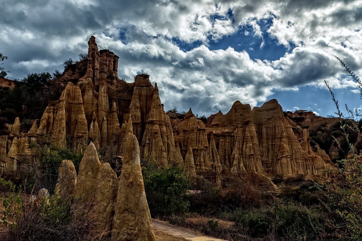 云南元谋浪巴铺土林之四