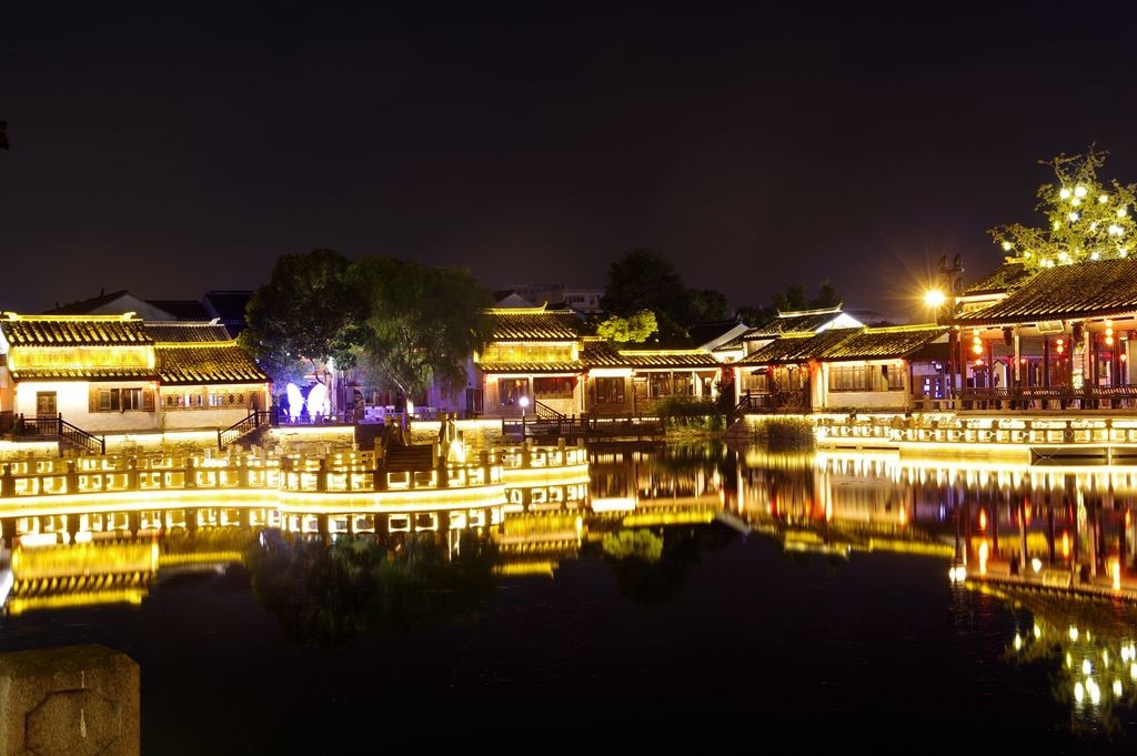 荡口古镇夜景