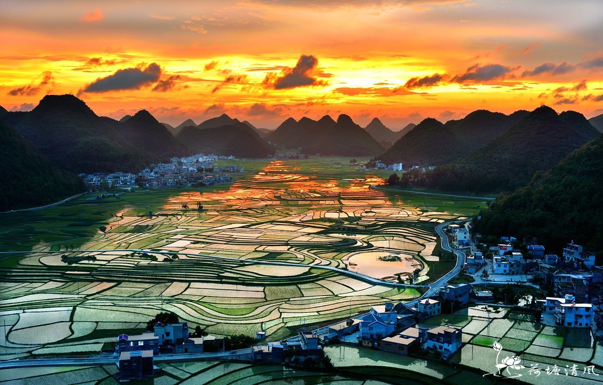 贵州省、安龙县境内风光图片。这里是南明永历皇帝住过的皇城，晚清重