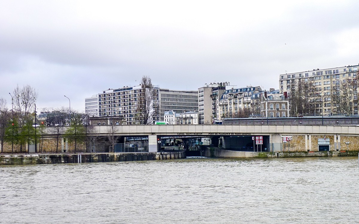 塞纳河景（巴黎）