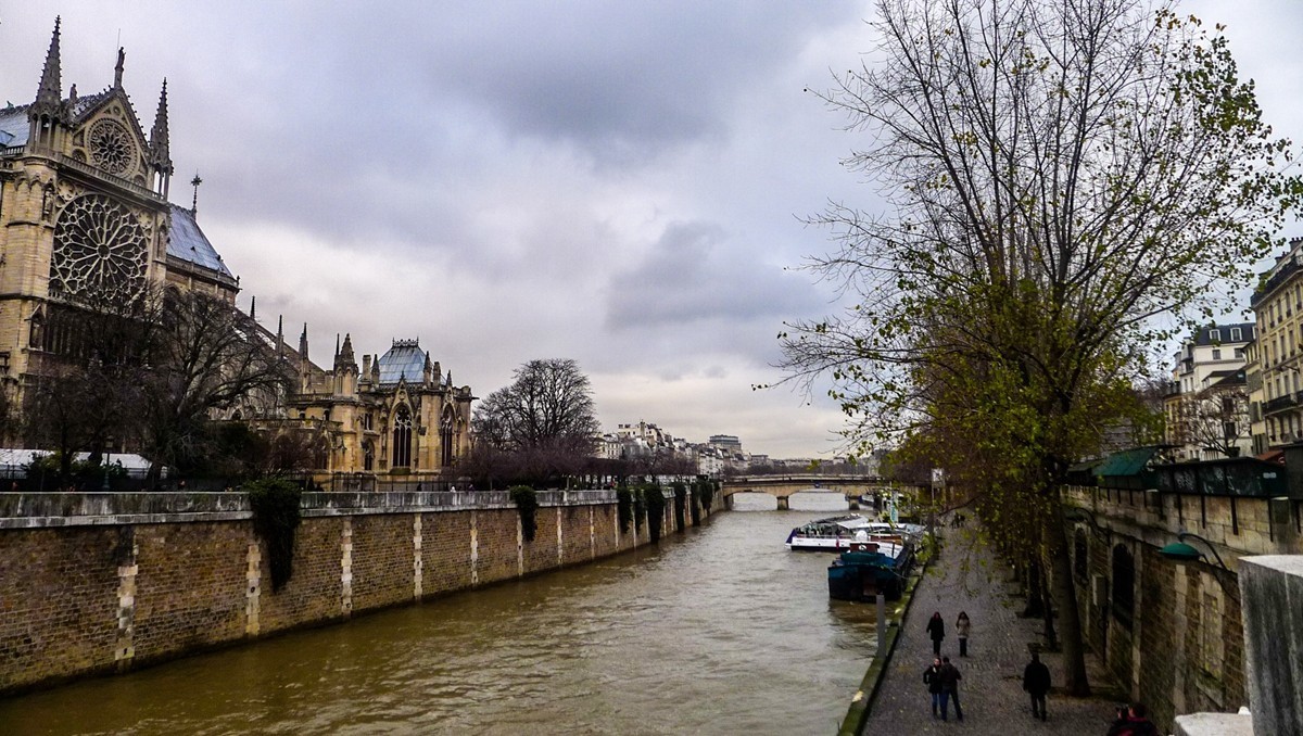 塞纳河景（巴黎）