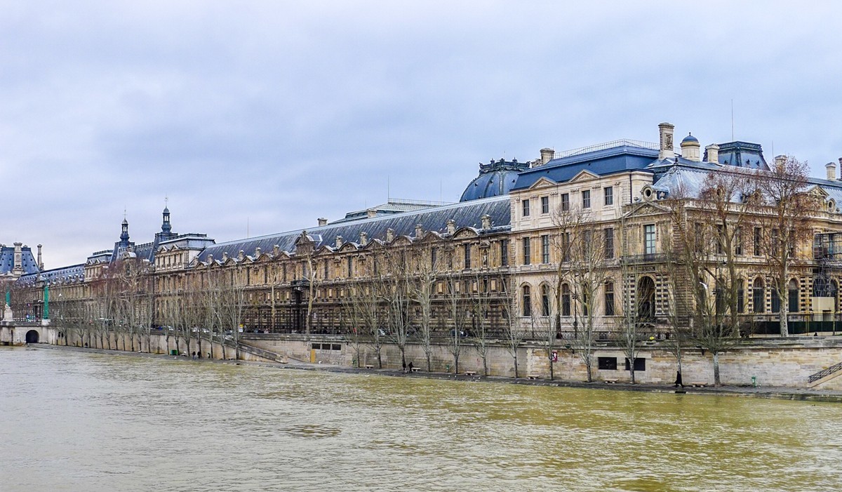 塞纳河景（巴黎）