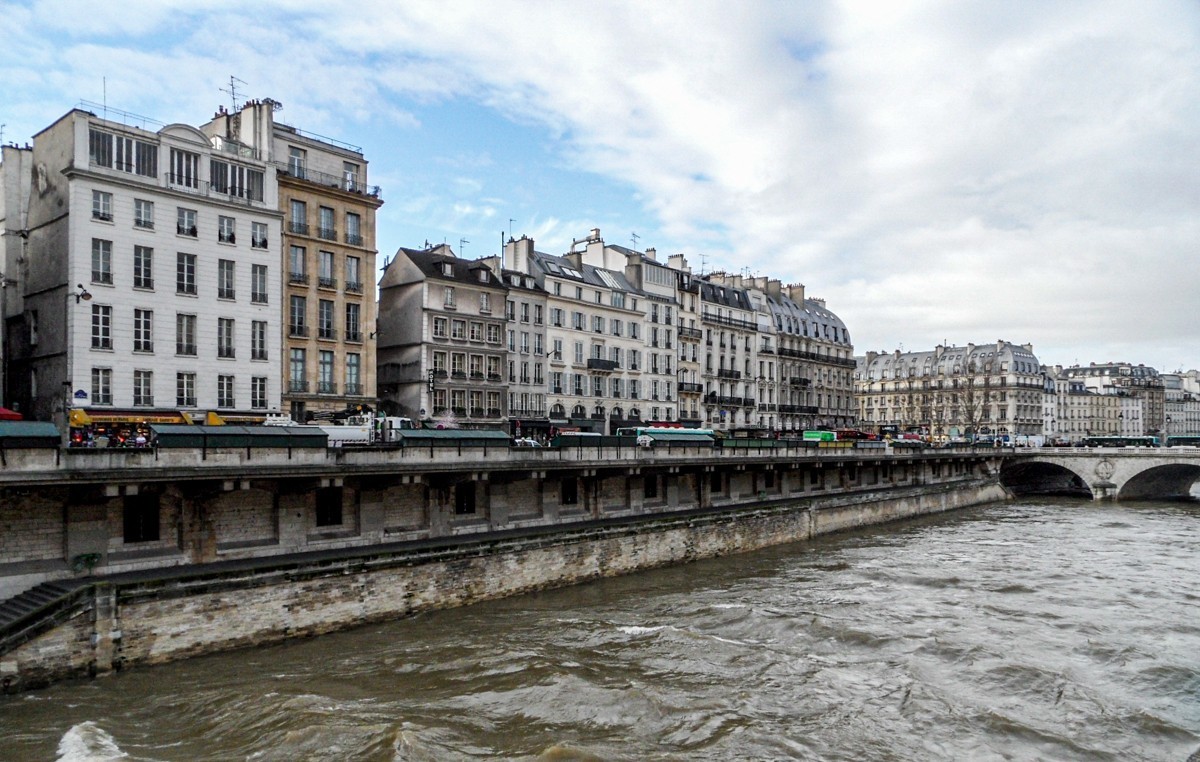 塞纳河景（巴黎）
