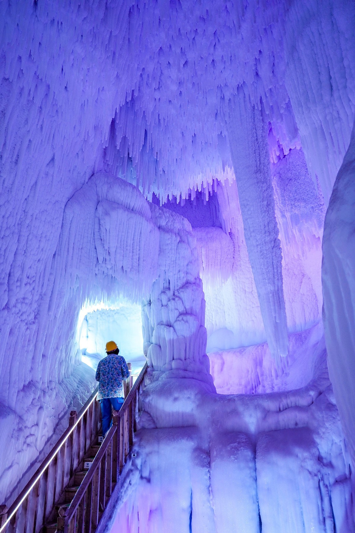 三百万年冰洞奇观-2