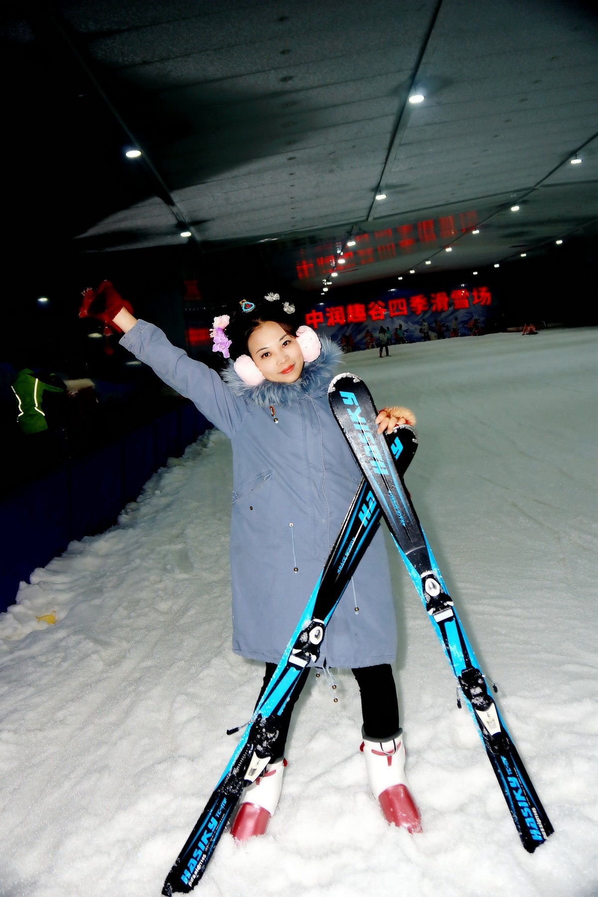 夏日滑雪场美女！