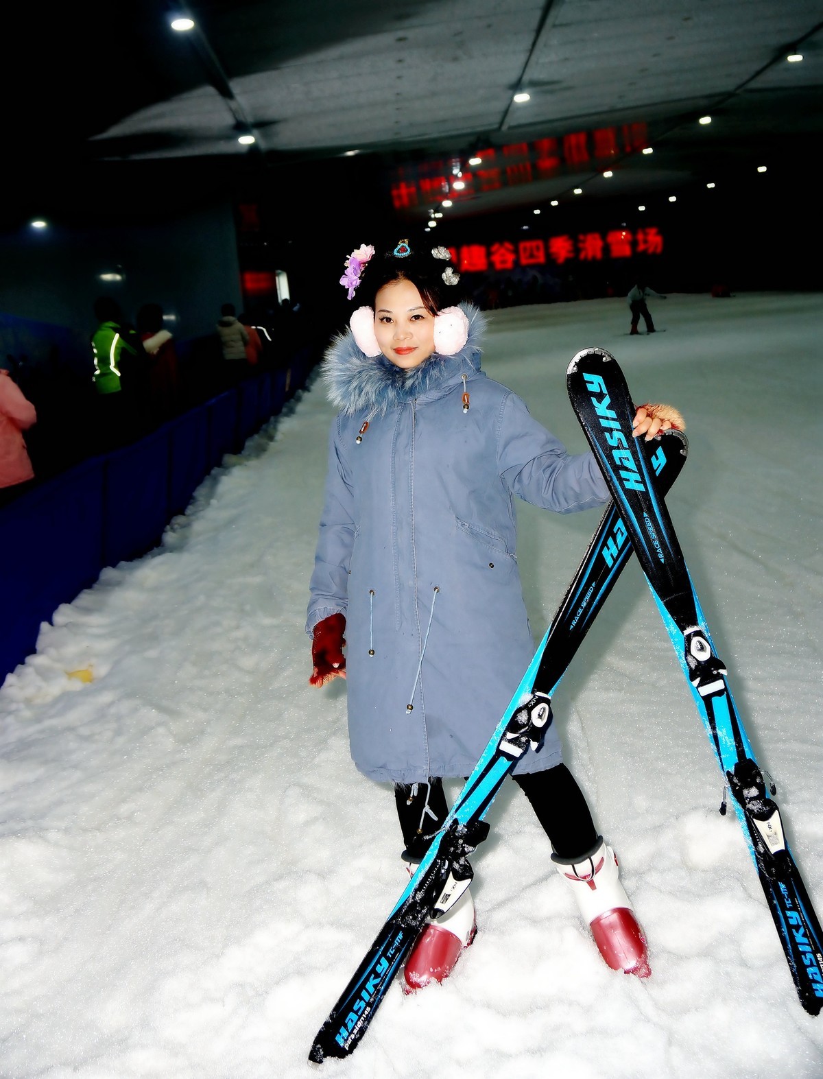 夏日滑雪场美女！