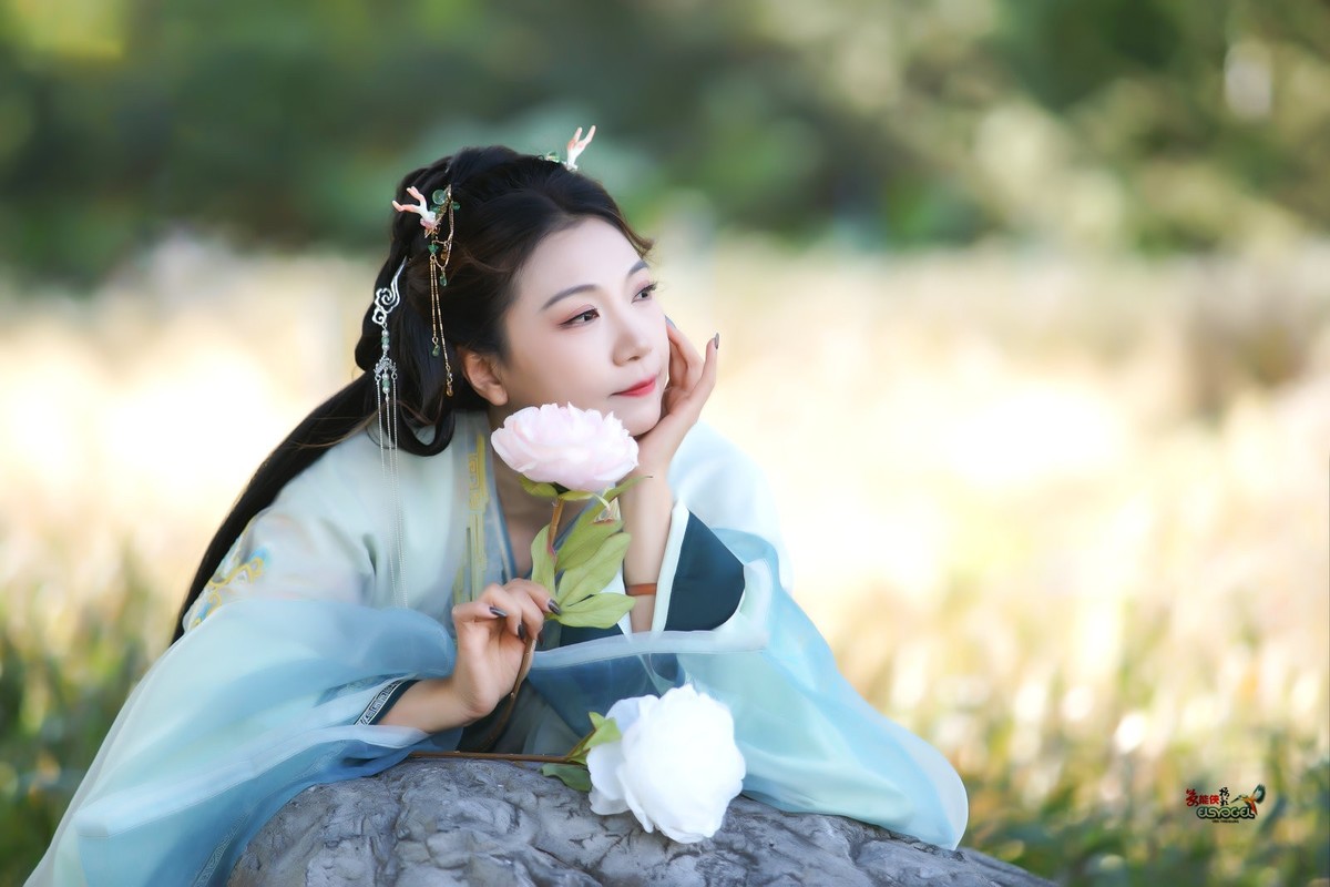 【林中倩影】--- 丸子