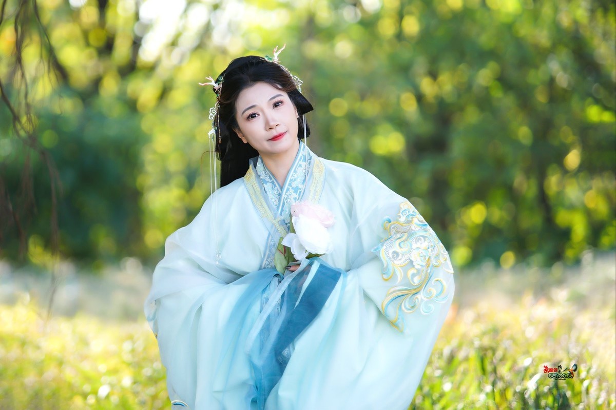 【林中倩影】--- 丸子