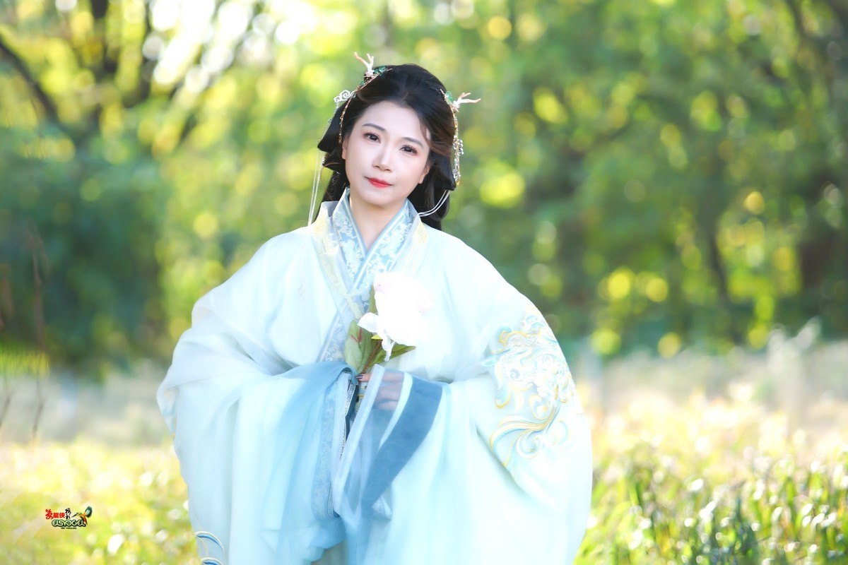 【林中倩影】--- 丸子