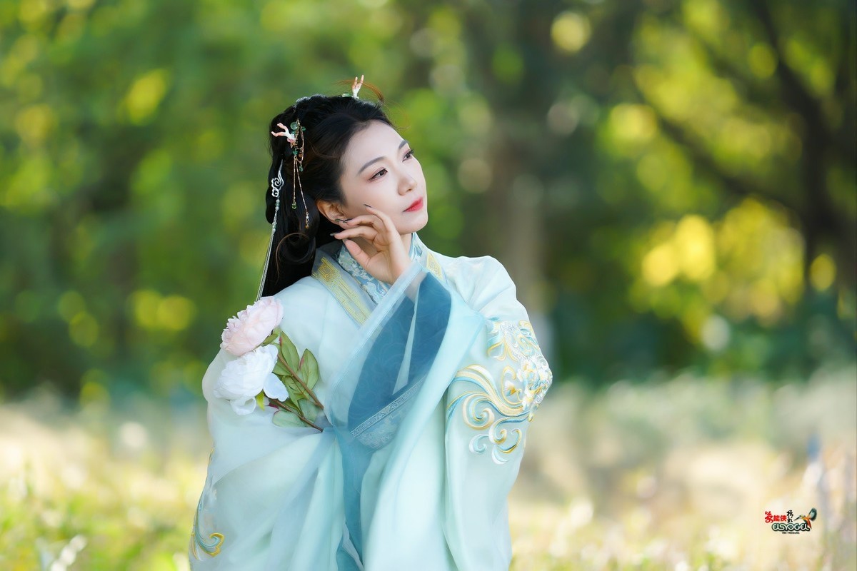 【林中倩影】--- 丸子