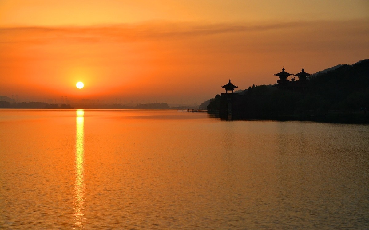 分享东湖日出