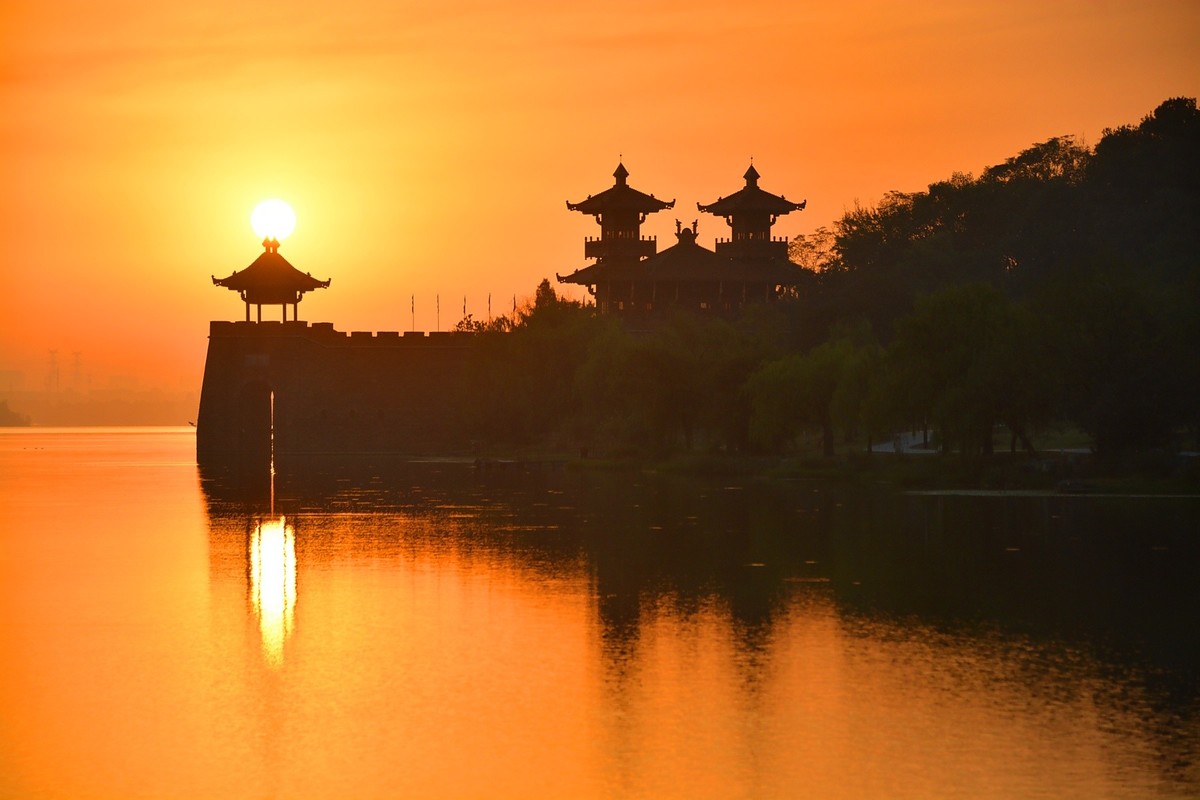 分享东湖日出