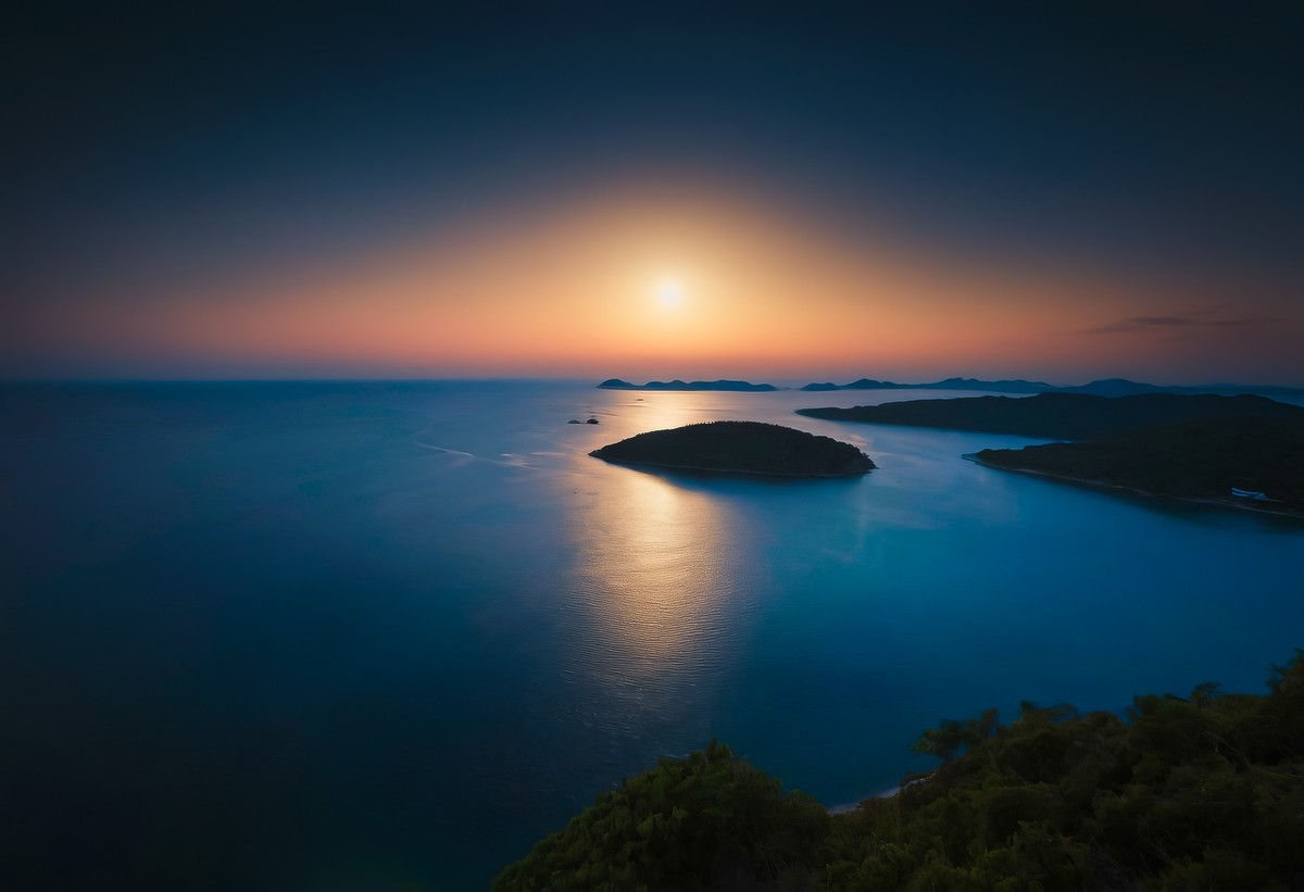 月色撩人：海岛之夜的浪漫与神秘