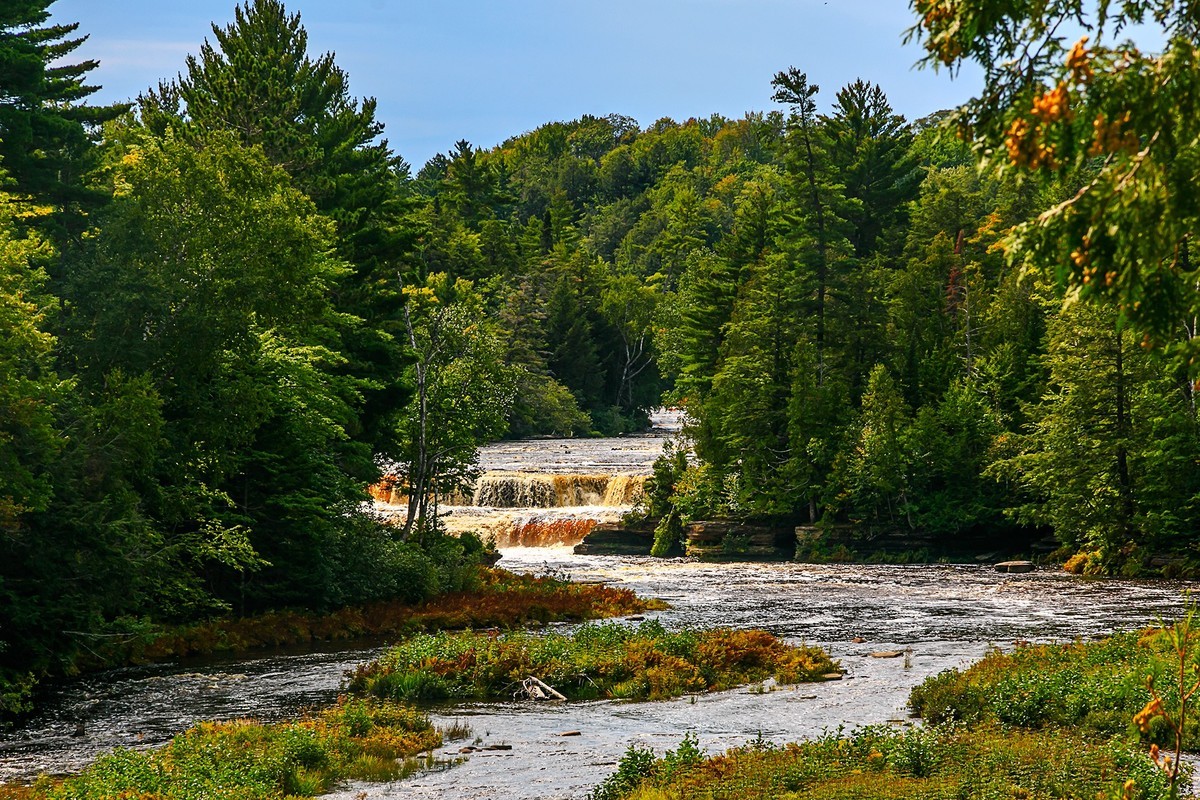 加拿大、美国游记（112）：（美）密歇根州 · 画岩湖滨景区 · 琥珀瀑布