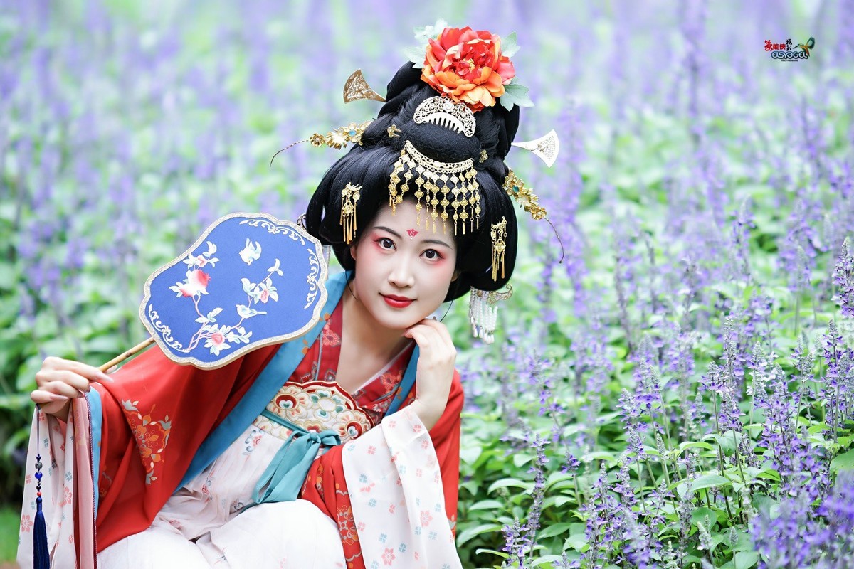 【醉卧花丛】---似海