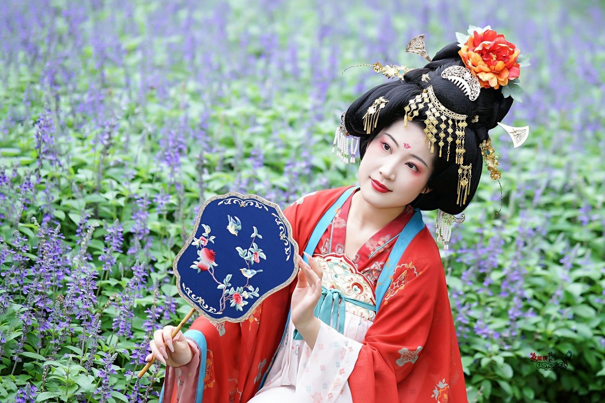 【醉卧花丛】---似海