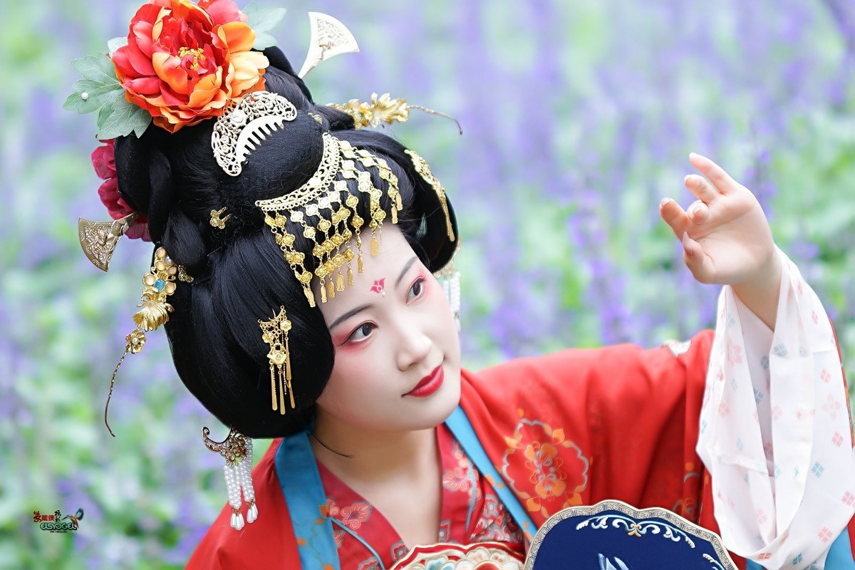 【醉卧花丛】---似海