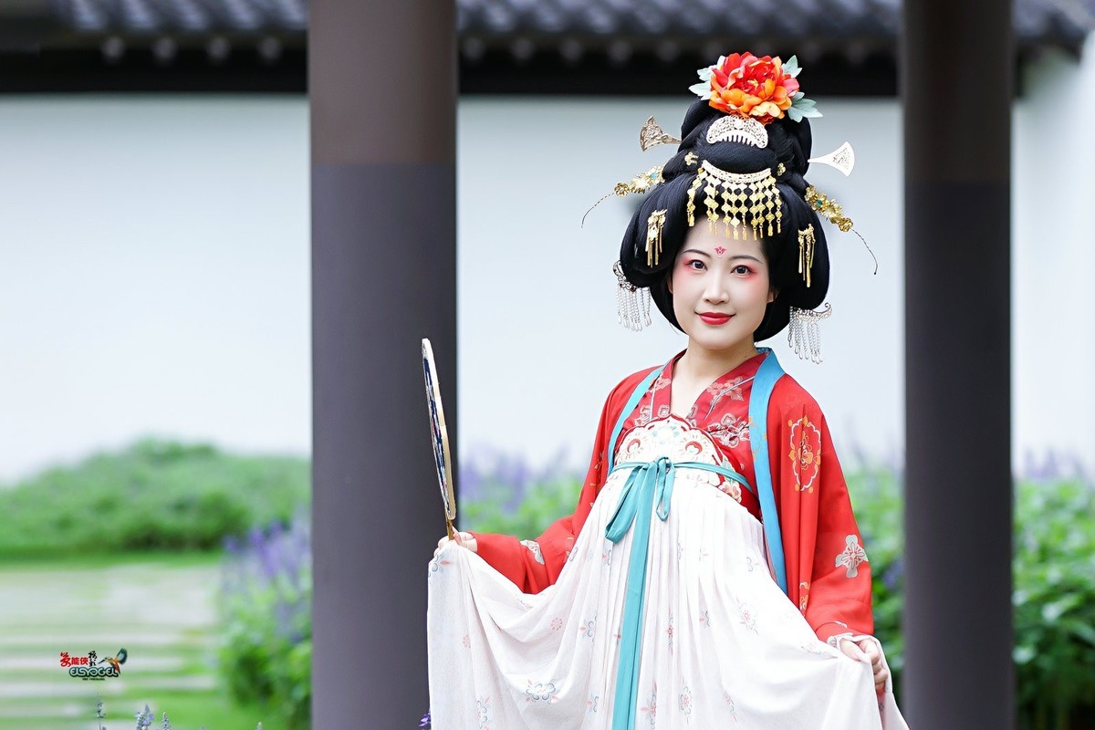 【醉卧花丛】---似海