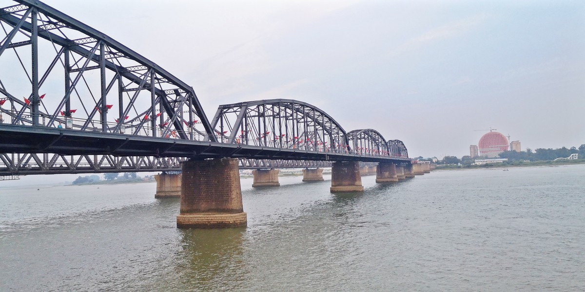 鸭绿江畔（手机版）