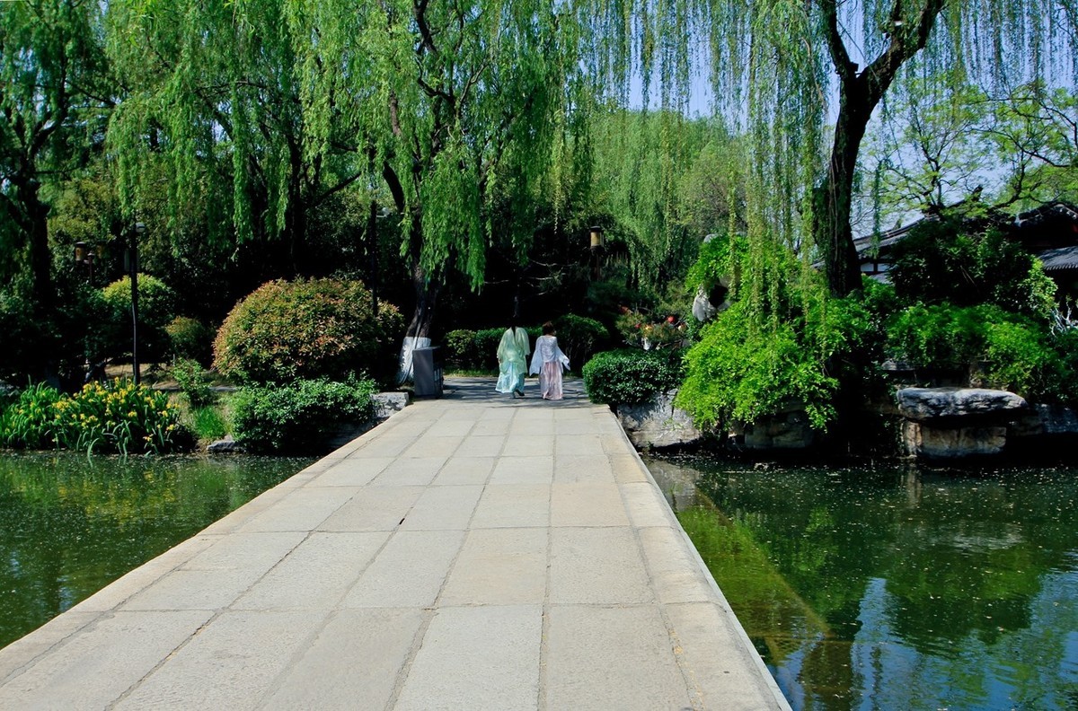 仲春——明湖风光 （三）