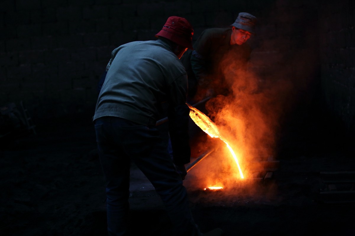 江西行—烈焰红红铸铁锅