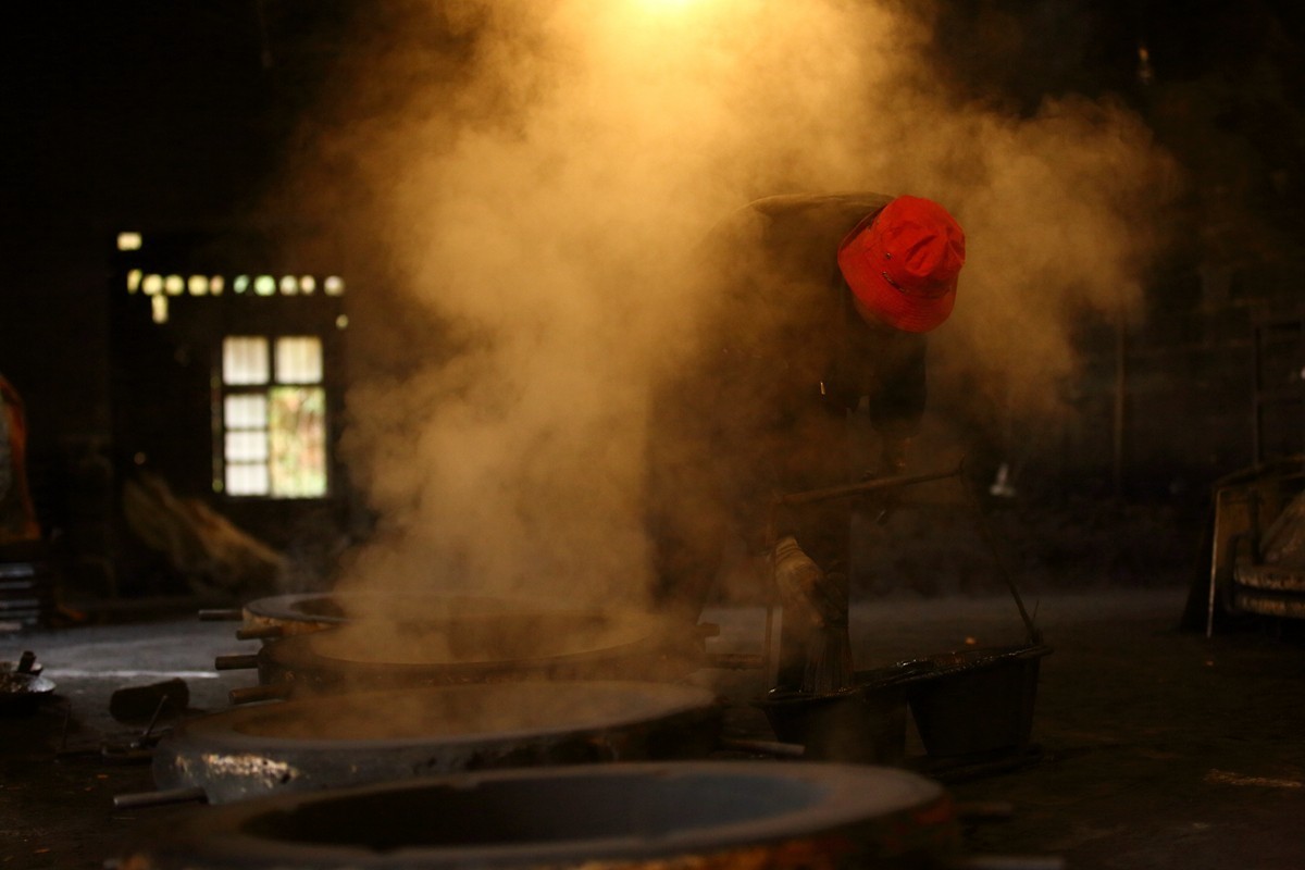 江西行—烈焰红红铸铁锅