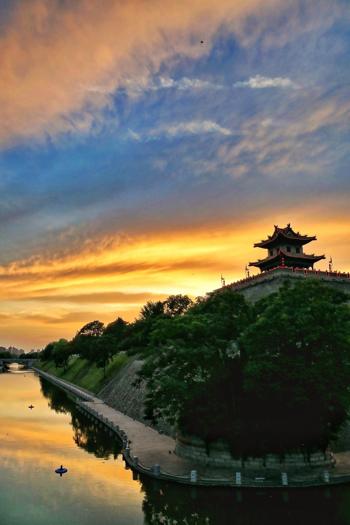夕阳下的西南城墙角松下G100D套机试拍